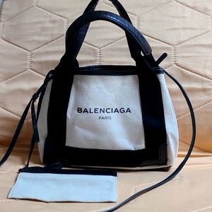 💯 Authentic Balenciaga Mini Cabas Tote Bag🍀